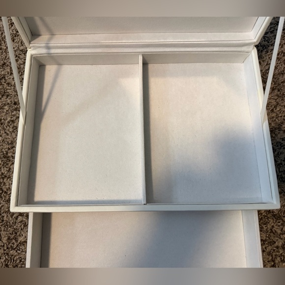 Jewelry Organizer - Picture 5 of 6